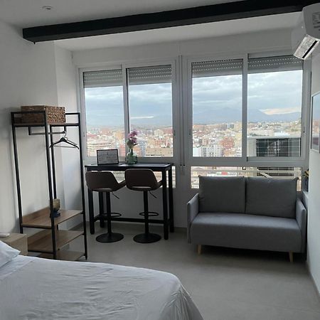 Sky Views Studio In City Centre Аликанте Екстериор снимка