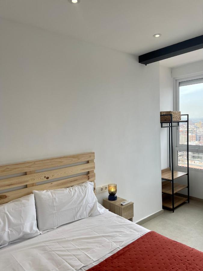 Sky Views Studio In City Centre Аликанте Екстериор снимка