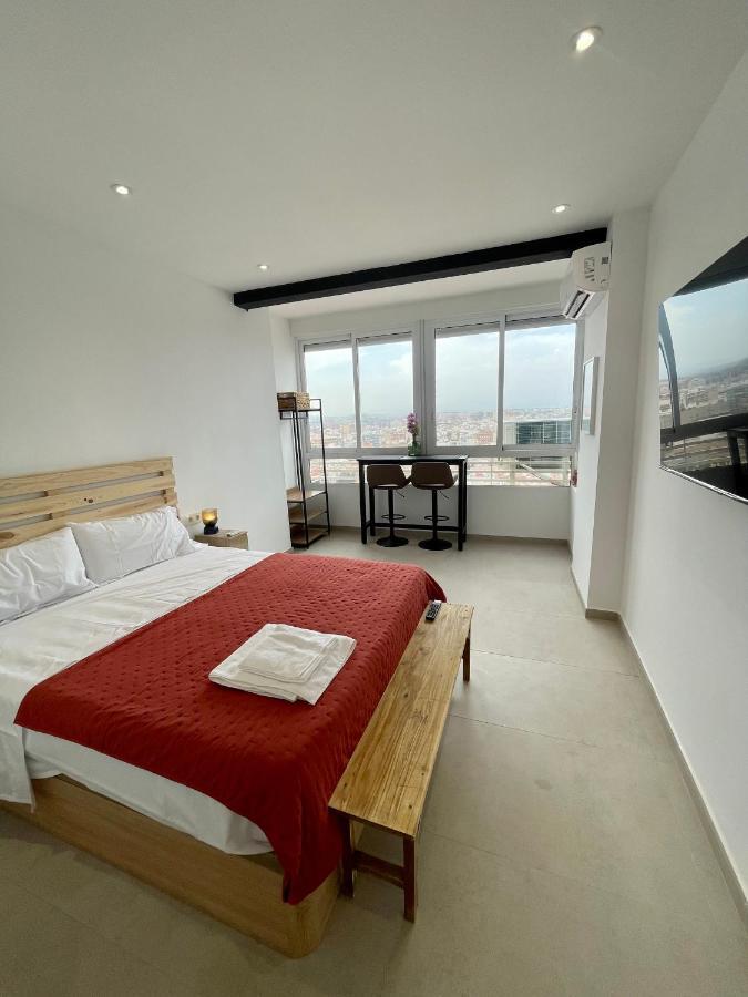 Sky Views Studio In City Centre Аликанте Екстериор снимка