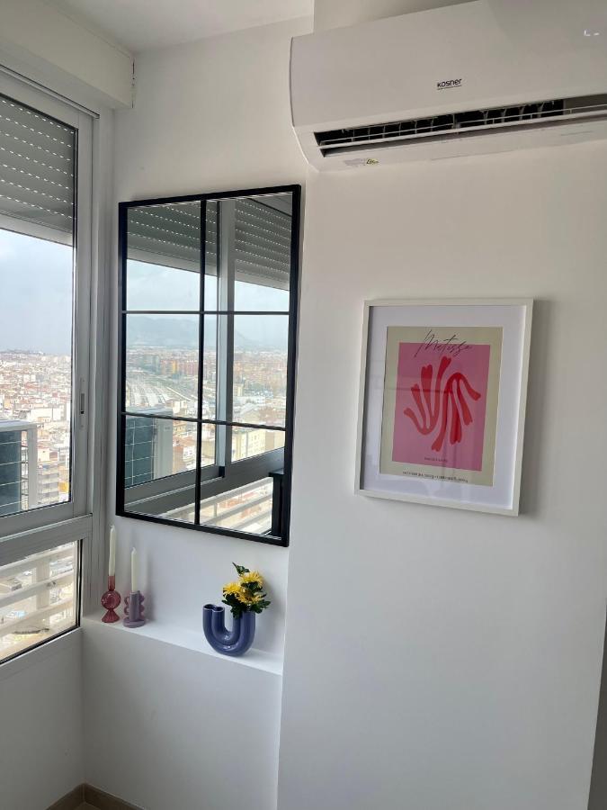 Sky Views Studio In City Centre Аликанте Екстериор снимка